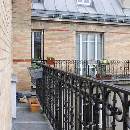 Walk-through - Near Sacre-coeur *